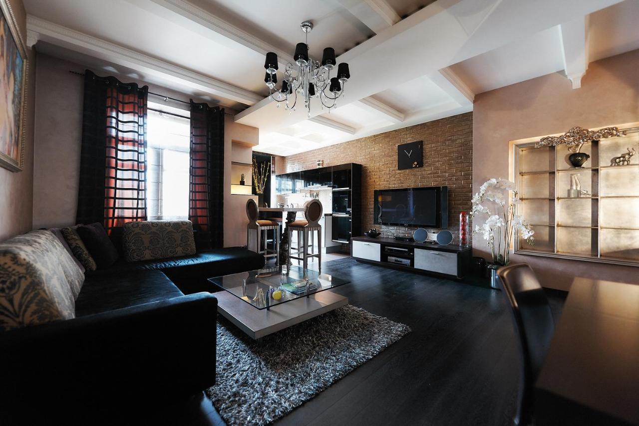 So Fashionable Apartment In The Heart Of Minsk Exterior photo